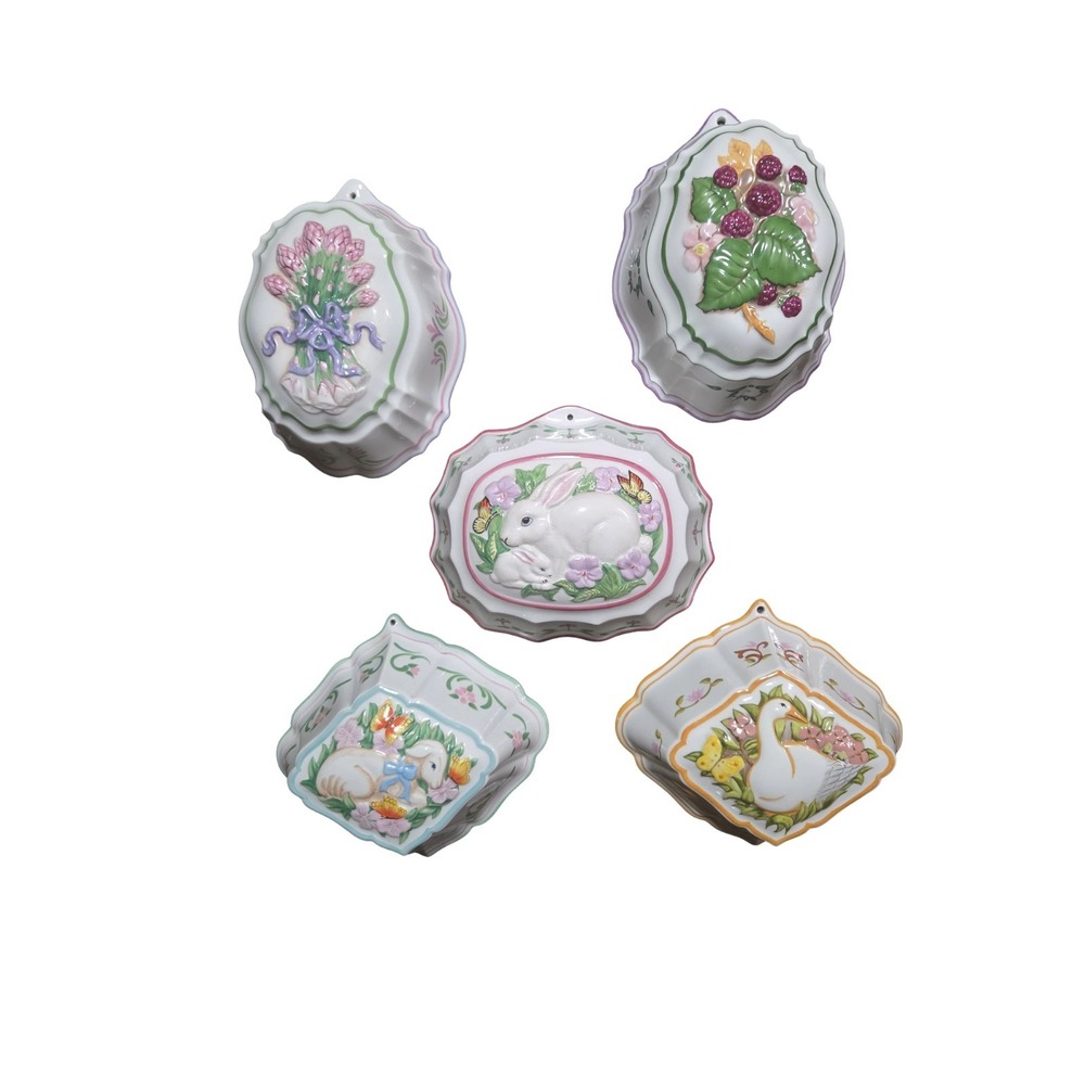 Le Cordon Bleu  Ceramic Decorative Hanging Jello Molds 1986 Franklin Mint. 5 PC